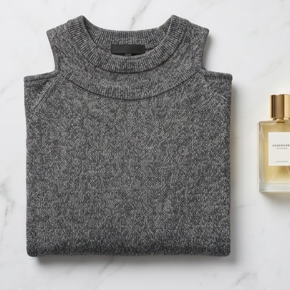 AQUA XS Cashmere Cold Shoulder Turtleneck Sweater Gray Cozy Minimalist Soft - Picture 9 of 9